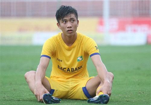 Ông Park có thể "giải" bài toán Văn Đức bằng cái tên quen thuộc này