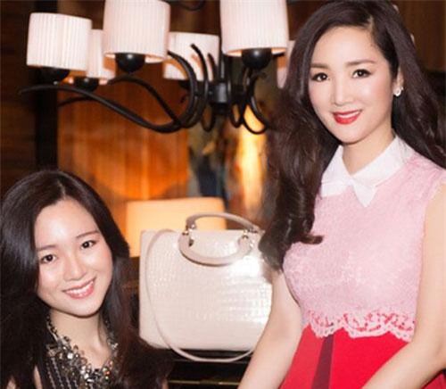 Những cô con gái tài năng, xinh đẹp, nói tiếng Anh như gió của sao Việt