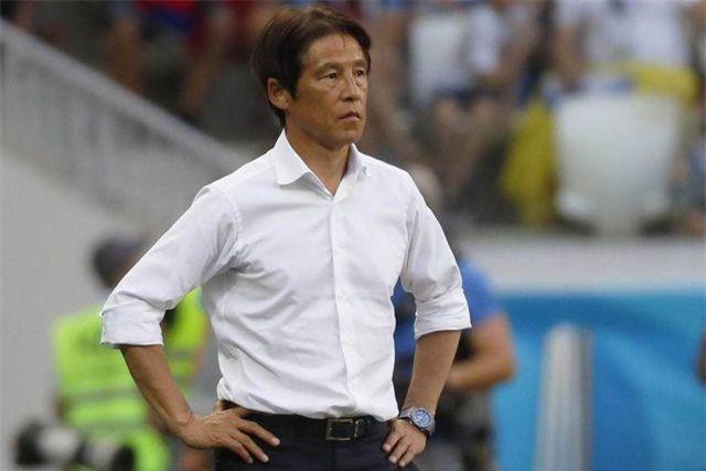 Thái Lan chi lương cực khủng lôi kéo HLV dự World Cup