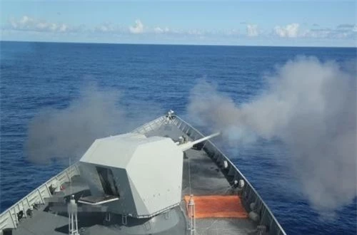 Pháo hạm 130mm của Type 055. Nguồn ảnh: China Military Pháo hạm 130mm của Type 055. Nguồn ảnh: China Military