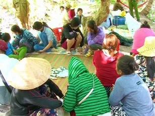 Vĩnh Long: Phá tụ điểm đánh bạc của quý bà