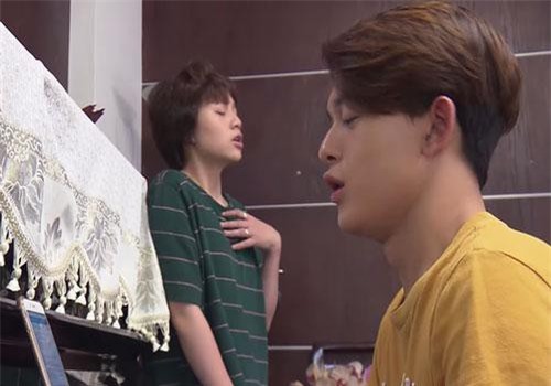 C&#x1EB7;p &#x111;&#xF4;i chim ri c&#x1EE7;a V&#x1EC1; Nh&#xE0; &#x110;i Con cu&#x1ED1;i c&#xF9;ng c&#x169;ng ch&#x1ECB;u song ca nh&#x1B0;ng th&#xE0;nh ra... n&#xE1;t b&#xE9;t