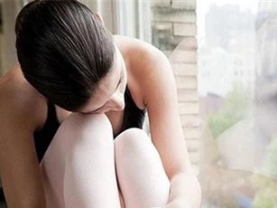 Nhìn chồng hung dữ đập phá đồ đạc mà cả nhà tôi hết hồn, không dám khuyên can, nguyên nhân cũng chỉ vì một câu trách mắng