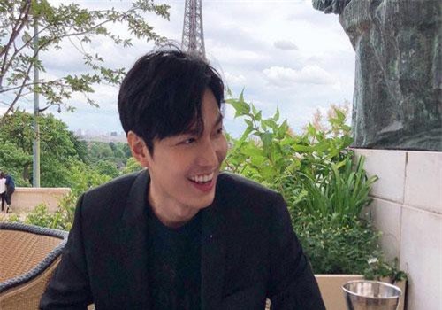 Lee Min Ho bất ngờ dính nghi án phẫu thuật thẩm mỹ khi xuất hiện với chiếc mũi nhọn hoắt bất thường