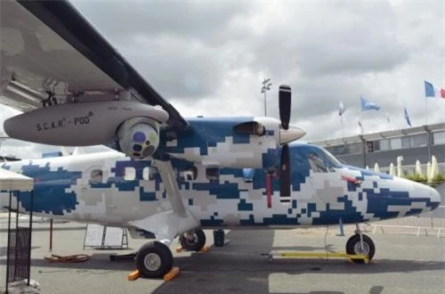 Pod SCAR lắp ở cánh chiếc Guardian 400 tại Paris Air Show. Nguồn ảnh: Jane's