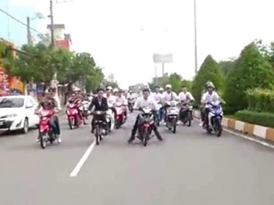 Clip: Nhóm thanh niên ở Bạc Liêu không đội mũ bảo hiểm, bốc đầu, nẹt bô gây phẫn nộ