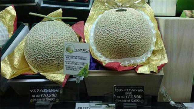 &#x110;&#x1EA1;i gia ch&#x1EE9;ng t&#x1ECF; &#x111;&#x1ED9; &#x201C;ch&#x1ECB;u ch&#x1A1;i&#x201D;, chi h&#x1A1;n 1 t&#x1EF7; &#x111;&#x1ED3;ng mua 2 qu&#x1EA3; d&#x1B0;a l&#x1B0;&#x1EDB;i Nh&#x1EAD;t