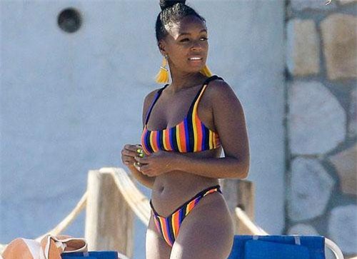 Janelle Monae bốc lửa với bikini nhiều màu