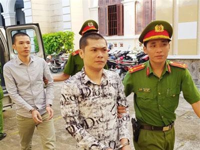 Sóc Trăng: Hai anh em ruột lĩnh án tù vì chém bạn nhậu tại quán