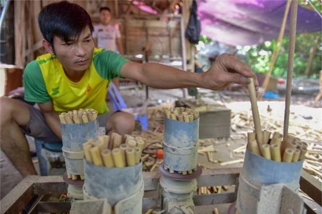 Mục sở thị quy trình làm ống hút tre xuất khẩu mang về tiền tỷ mỗi tháng của 8X Việt - 6