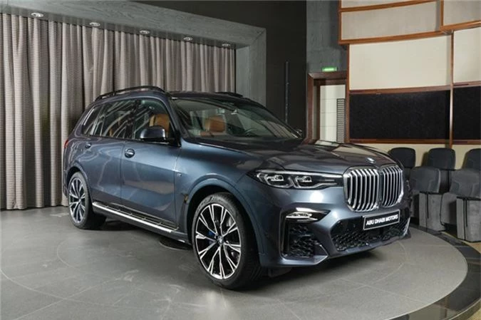 Chiếc BMW X7 là một mẫu xe sở hữu vẻ ngoài khỏe khoắn và thể thao đậm chất SUV.