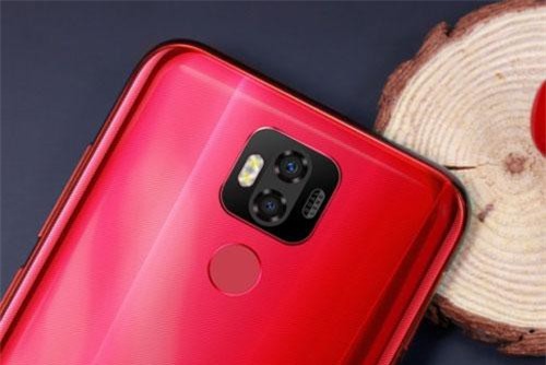 Smartphone camera kép, pin 6.350 mAh, RAM 4 GB, giá gần 4 triệu