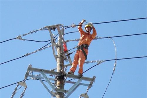 Tiêu thụ điện tăng đột biến, Bộ Công Thương cảnh báo người dùng