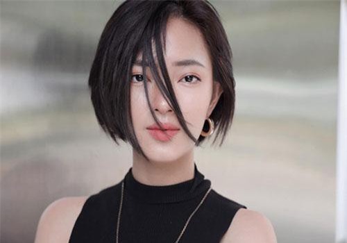 Decao yêu 10 người trong 7 tháng chia tay Châu Bùi