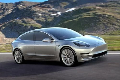 2. Tesla Model 3 Long Range (quãng đường di chuyển mỗi lần sạc đầy pin: 498 km).