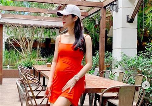 Diệp Lâm Anh bầu lần 2 dáng vẫn đẹp đến ngỡ ngàng chỉ nhờ chăm chỉ làm đúng 3 việc sau