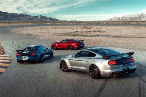 Ford Mustang Shelby GT500 2020: Công suất 760 mã lực, ‘quyết đấu’ Chevrolet Camaro ZL1