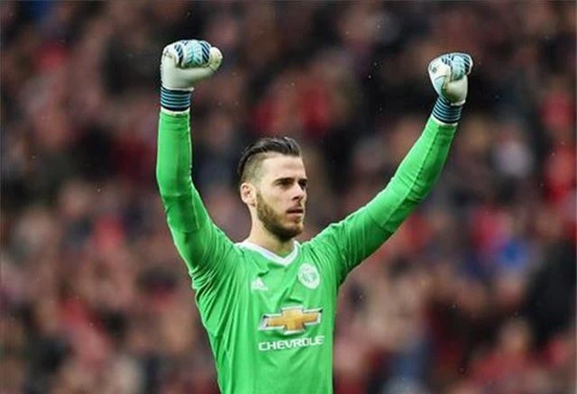 MU “cắn răng” chi lương khủng để “trói” De Gea - 1