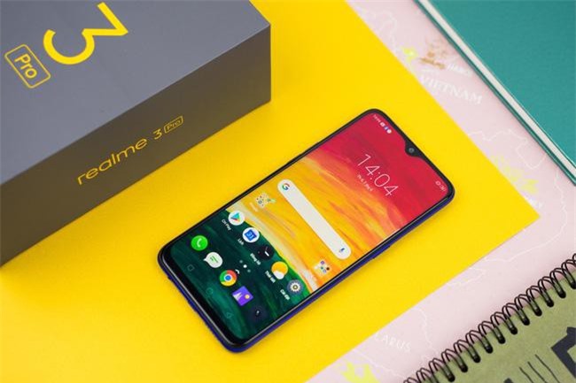 Realme 3 Pro chính thức lên kệ: Chip Snapdragon 710, màn hình "giọt nước", giá từ 6,49 triệu đồng