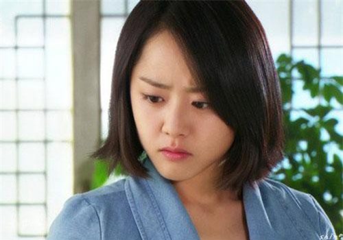 Mẹ đẻ gửi cho túm vải cuối mùa mà chồng khinh ra mặt, vợ trẻ lạnh lùng đáp một câu khiến anh sượng mặt