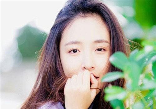 Phụ nữ sinh vào 3 tháng âm lịch này phúc khí không thiếu, gặp người người cười, gặp hoa hoa nở, hậu vận phú quý đủ đầy