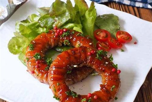 Mẹo làm thịt ba chỉ bọc hành tây sang chảnh như nhà hàng