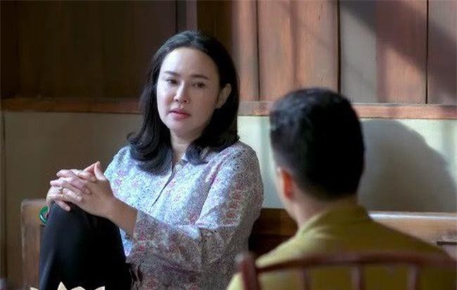 Mẹ chồng ghê gớm trả con dâu về nơi sản xuất vì "không biết đẻ", thông gia cười lạnh nói đúng một câu khiến bà hoang mang tột độ