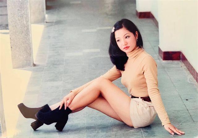 Danh hài Thuý Nga khoe ảnh tuổi đôi mươi xinh đẹp, ngây thơ