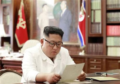 Ông Kim Jong-un nhận được “bức thư tuyệt vời” từ ông Trump