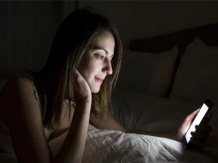 Nghiện Smartphone có thể khiến chúng ta “mọc sừng” theo nghĩa đen