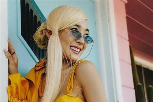 Tiffany (SNSD) khiến fan háo hức khi báo chuẩn bị trở lại