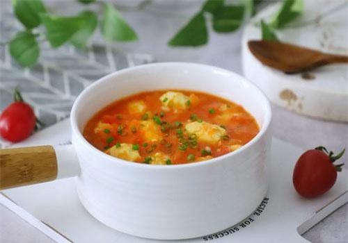 Mát trời tranh thủ ăn canh gà viên nóng hổi ngon hết cỡ