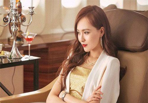 Kẻ thứ ba vác bụng bầu đến tận nhà khiêu chiến, vợ nhiệt tình xem phiếu siêu âm rồi dọa cho ả khóc ngay tại chỗ