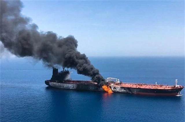 Iran “tố ngược” Mỹ tấn công tàu dầu tại vịnh Oman - 2