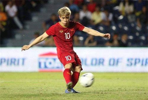 CLB của Pháp sốt ruột vì Công Phượng chưa thể sang thử việc