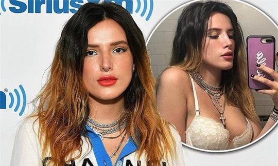 Bị dọa tung ảnh nóng, sao nữ đối phó bằng cách... tự đăng