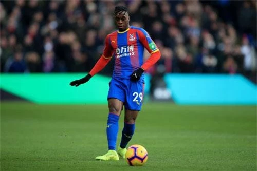 2. Aaron Wan-Bissaka (Crystal Palace sang M.U).