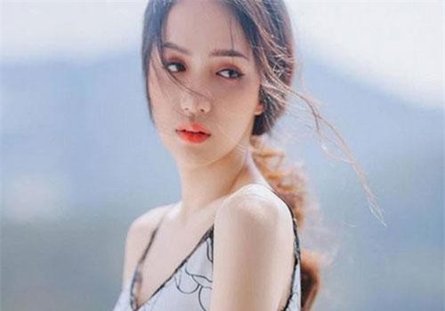 Hóa ra Hoa hậu Hương Giang đã "tiên tri" cực chuẩn về đề thi Ngữ Văn mà nhiều sĩ tử lại không nhận ra?