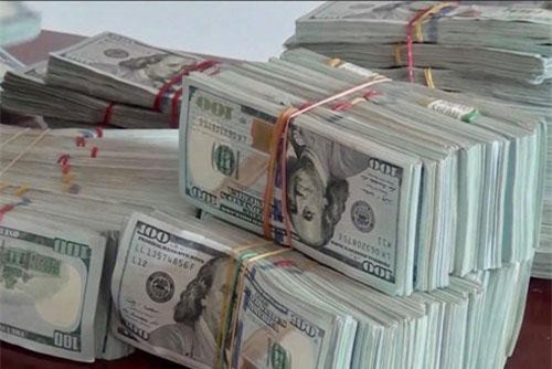 An Giang: Bắt vụ vận chuyển 470.000 USD qua biên giới