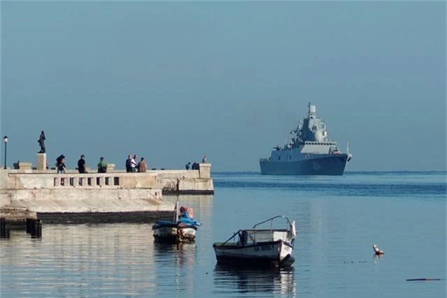 Tàu Nga mang tên lửa cập cảng Cuba, Mỹ theo dõi “nhất cử nhất động” - 1