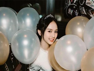 CLIP: 'Rich kid' Malaysia - Christinna Kuan khoe giọng hát ngọt ngào