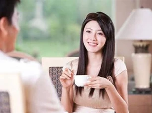 Sốc nặng khi vợ của người đàn ông tôi yêu đưa tiền cho tôi làm việc không ngờ này