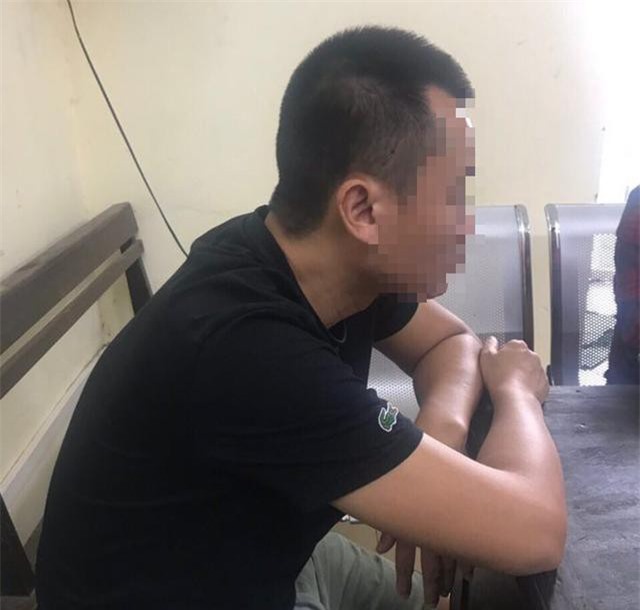 Hà Nội: Khó xử lý hình sự người đàn ông “tự sướng” gần nữ sinh trên xe buýt?