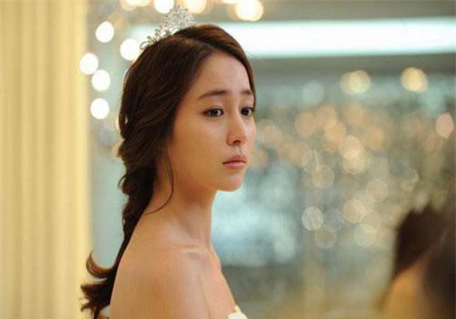 Chỉ một hành động nhỏ của chú rể khi trao nhẫn khiến cô dâu lập tức tuyên bố hủy hôn