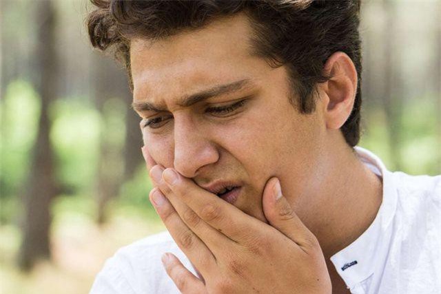 Các dấu hiệu và triệu chứng của ung thư miệng