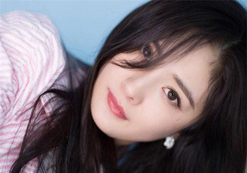 Phụ nữ sinh vào 3 ngày âm lịch này, phước đức lớn nhất là mang mệnh vượng phu, sau 40 tuổi cuộc sống viên mãn cả tiền lẫn tình