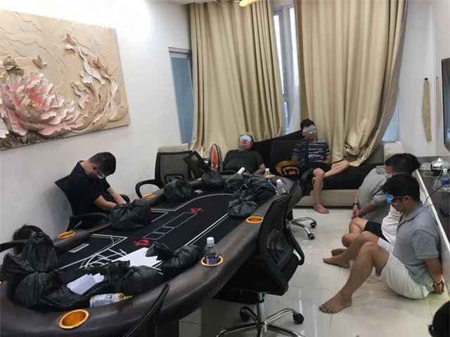 Phá sòng bạc trong toà nhà 22 tầng ở Sài Gòn