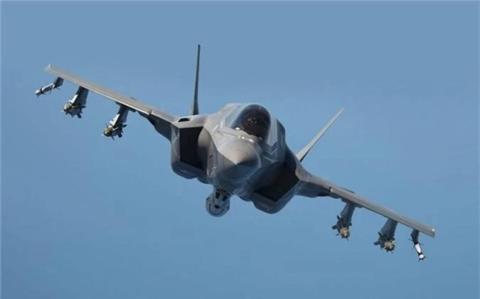 6 loai may bay dat nhat Quan doi My - F-35 khong co mat!