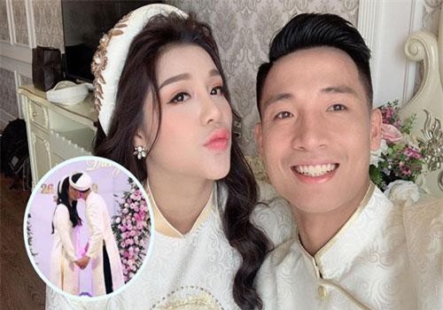 Trung vệ Bùi Tiến Dũng "tay đan tay", hôn môi bạn gái hot girl ngọt ngào trong lễ ăn hỏi