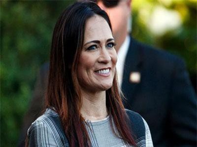 Ông Trump chọn trợ lý thân cận của vợ làm thư ký báo chí Nhà Trắng